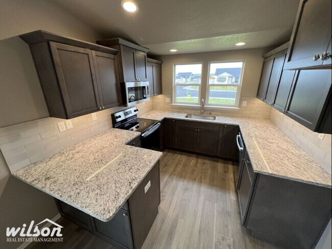 Building Photo - COMING SOON! 3bd/2ba House in West Valley!