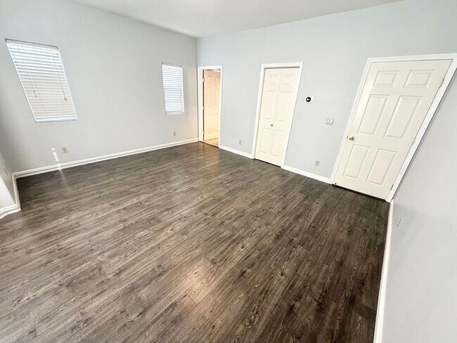 Building Photo - Spacious Modern Home with EV Charger, Solar & Gated 3-Car Garage