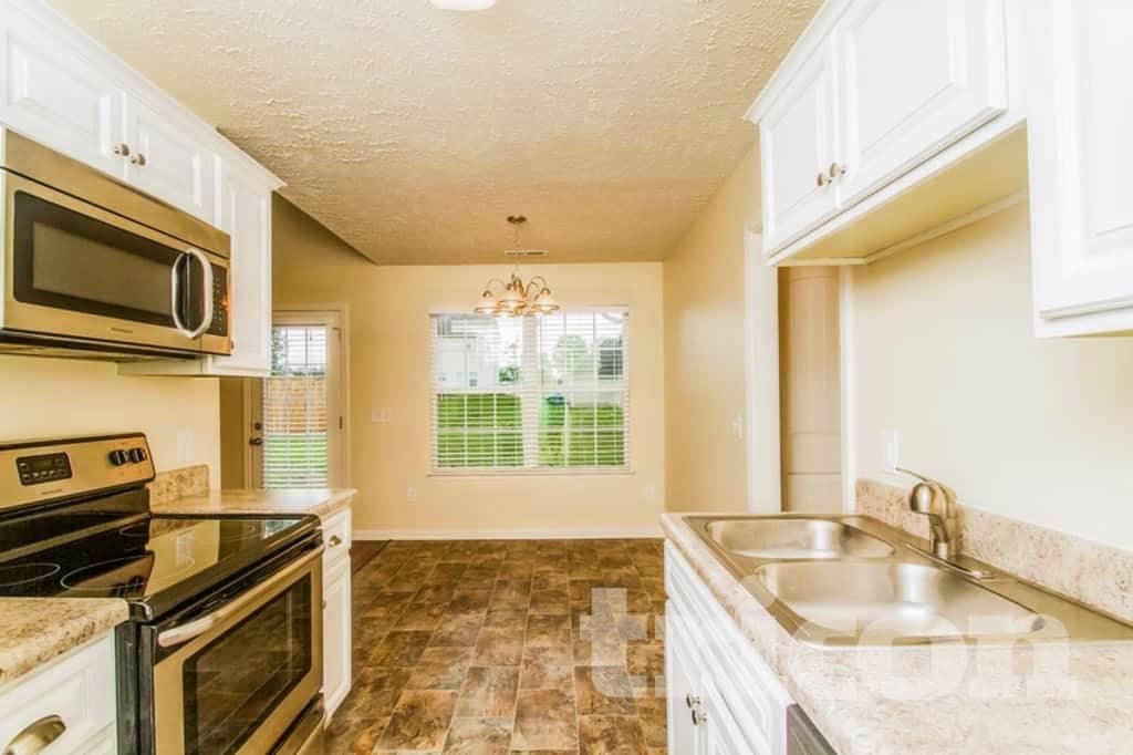 Building Photo - 1020 Niagra Way