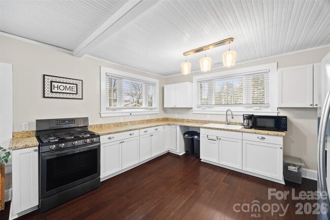 Building Photo - 421 Annafrel St