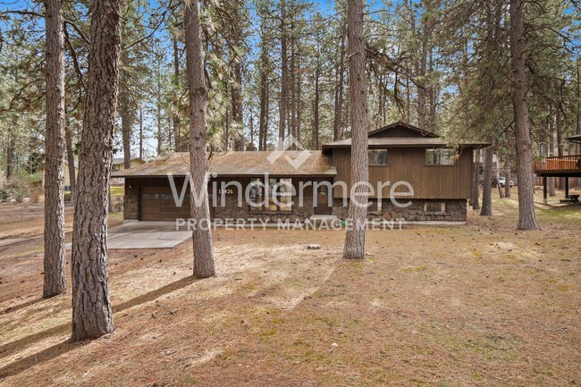 Primary Photo - Country Living Multi Level in Ponderosa