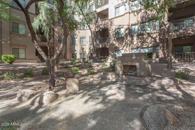 Building Photo - 5450 E Deer Valley Dr