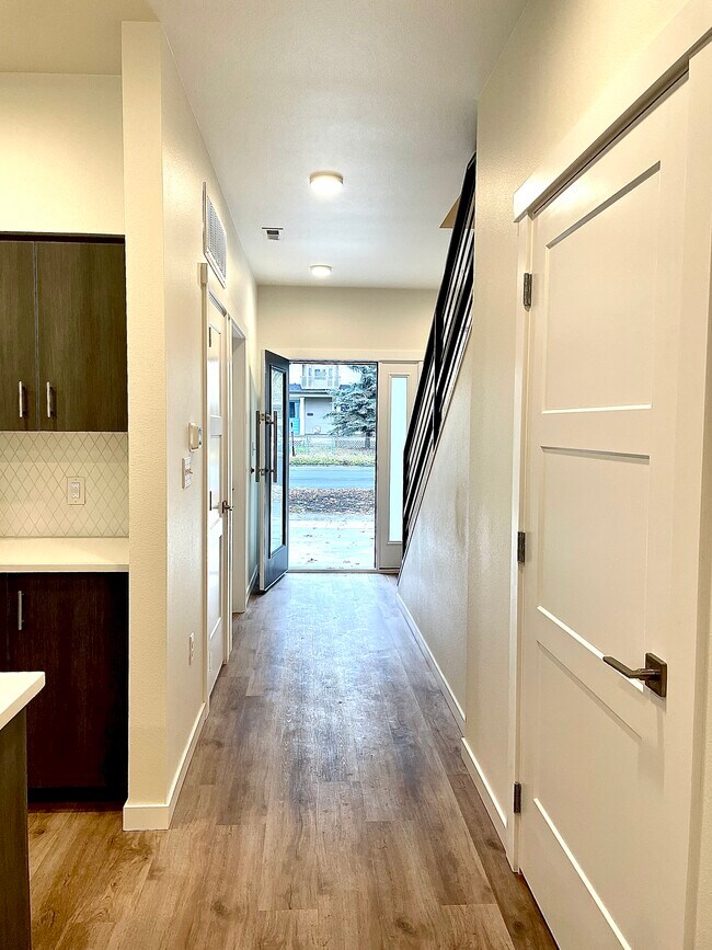 Interior - 2511 N Hamilton St