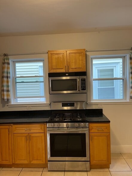 Building Photo - 30 Sudan St