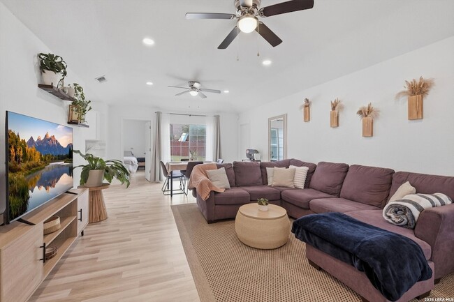 Building Photo - 2829 Wyoming St