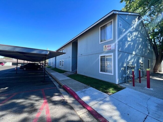 Primary Photo - MOVE IN SPECIAL!! DEPOSIT MOVES YOU IN!!!