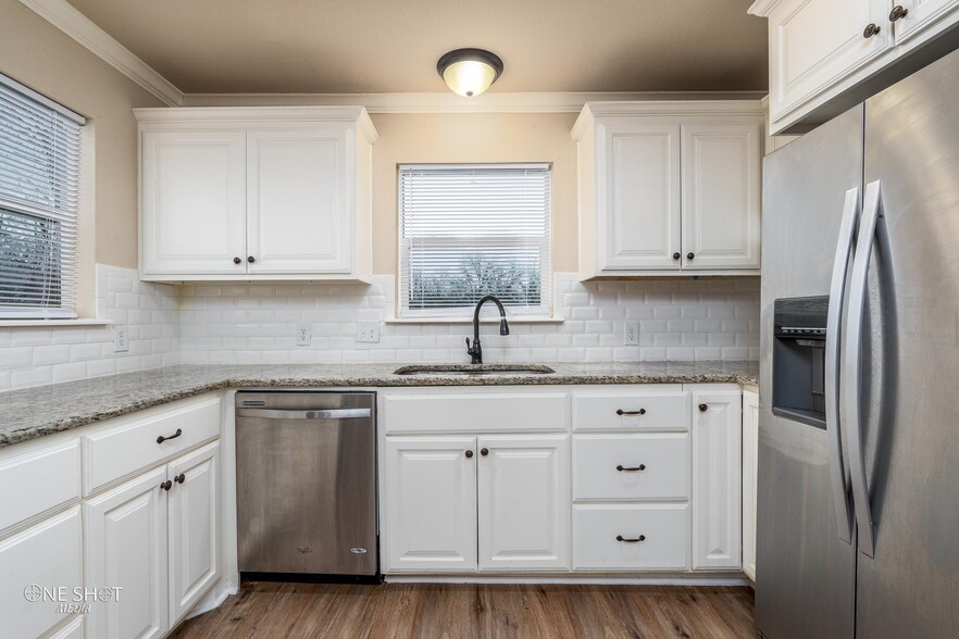 Building Photo - 1410 S 32nd St