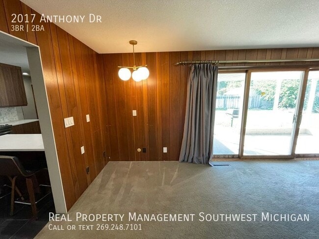 Building Photo - 2017 Anthony Dr