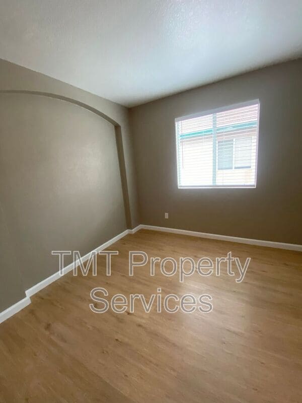 Building Photo - 8966 Forked Creek Way