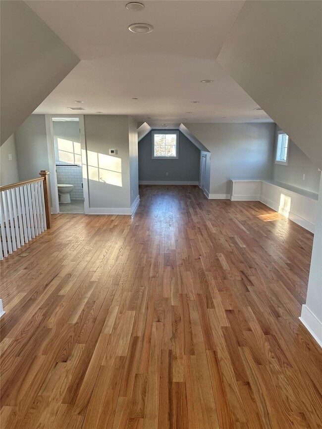 Building Photo - 506 Lakeview Ave