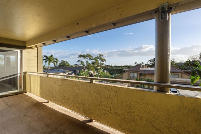 Building Photo - Beautiful Kaneohe 2-bedroom 2-bathroom Tow...