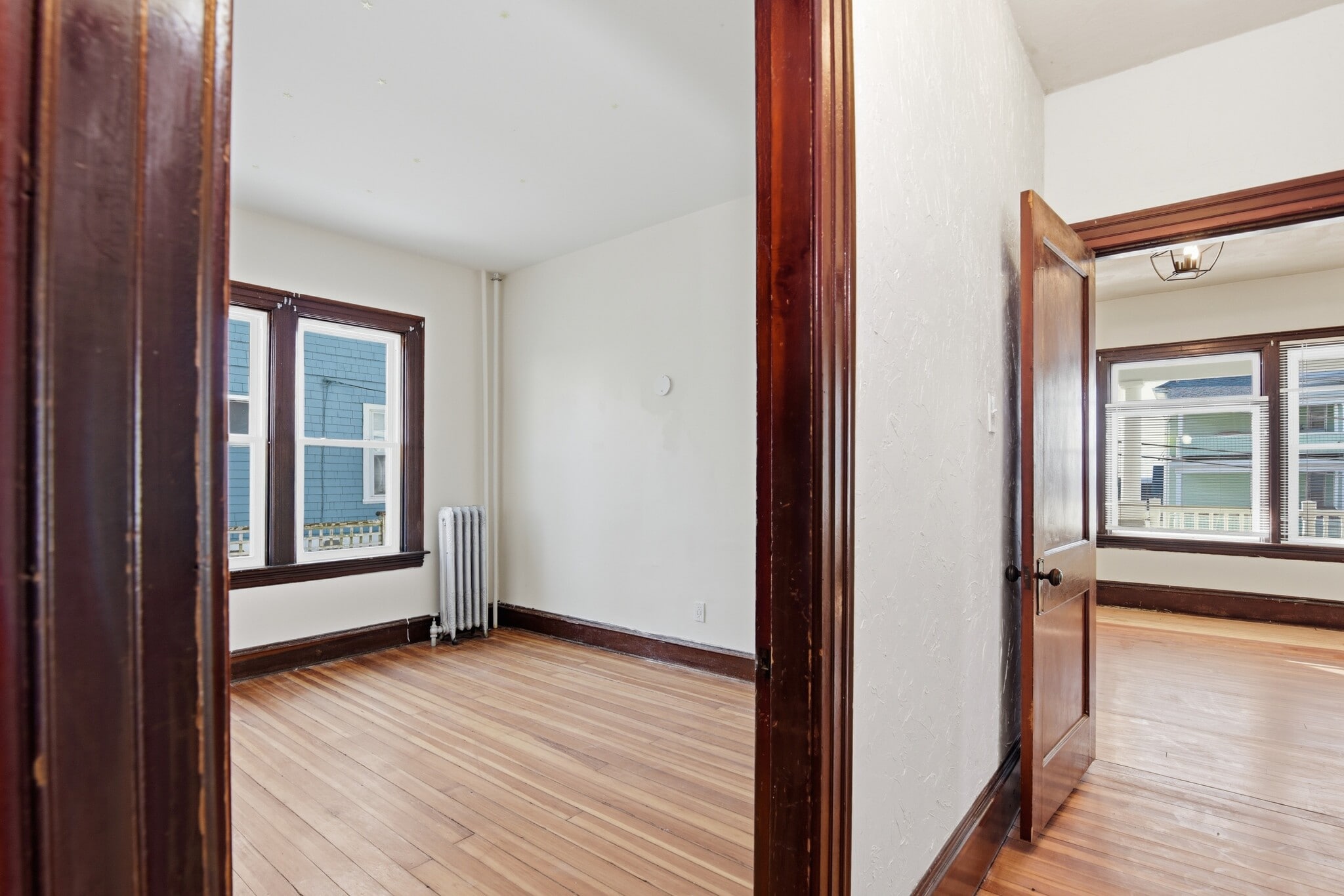 Building Photo - 341 Belmont St