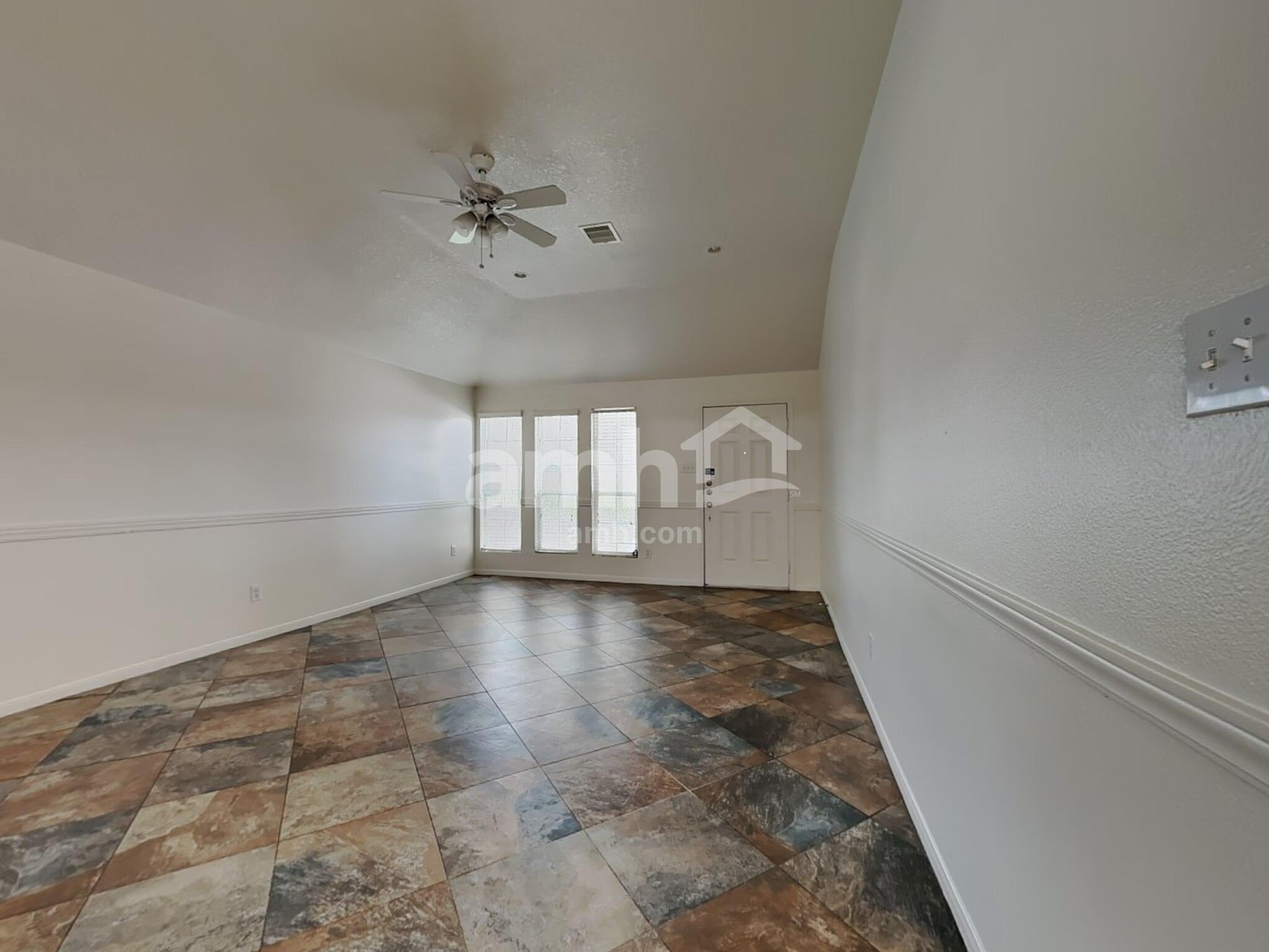 Building Photo - 2407 Aspen Dale Dr