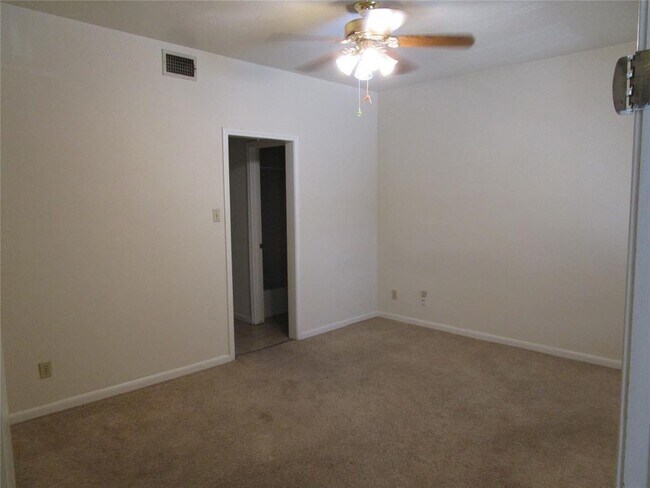 Building Photo - 2529 Rio Grande St