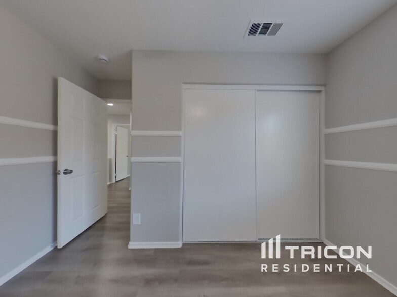 Building Photo - 11665 Minckler Cir