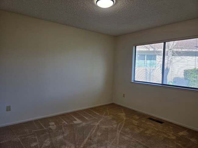 Building Photo - 6336 Stone Bridge Rd