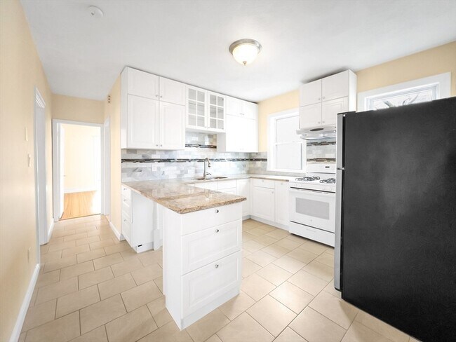 Building Photo - 24 Montvale St