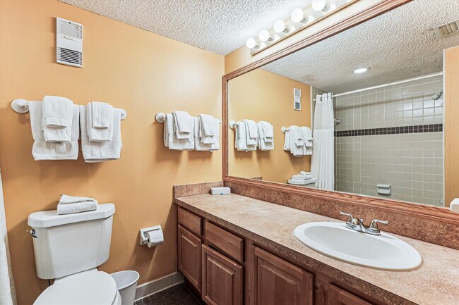 Building Photo - 170 Ocean Hibiscus Dr