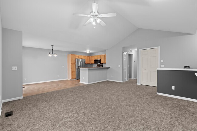 Building Photo - 51663 Hale Ln