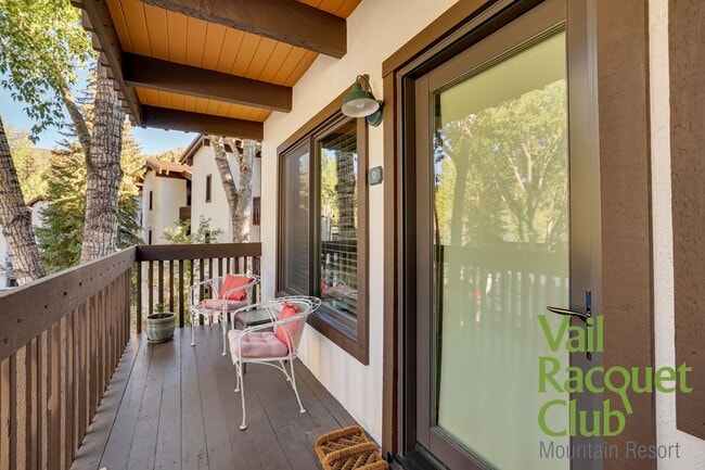 Building Photo - 4660 Racquet Club Dr