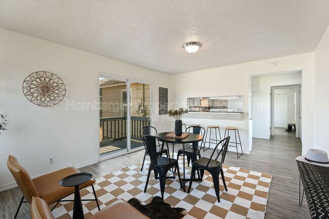 Building Photo - 503 E Joseph Ave