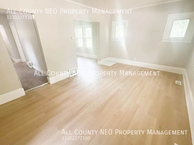 Building Photo - 380 Noble Ave