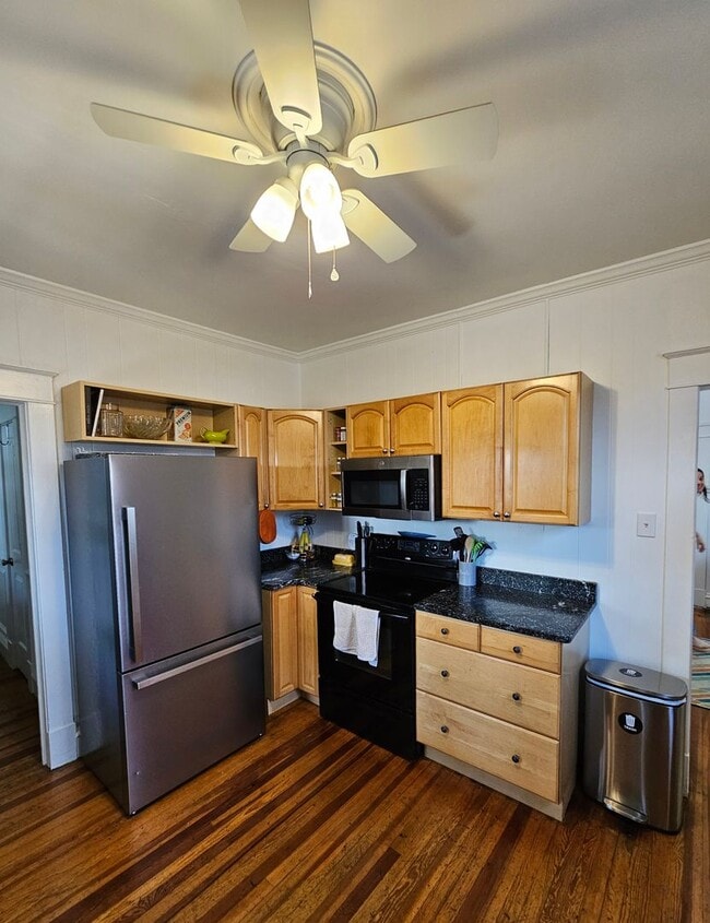 Building Photo - 3BR/1.5 BA Single-Story Home - Large Yard ...