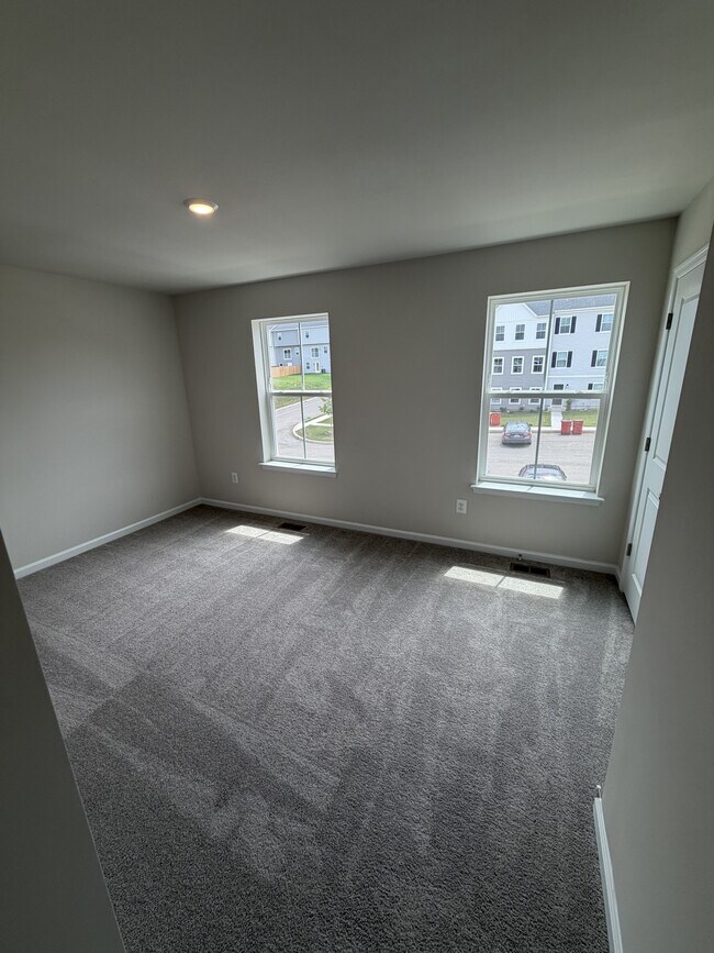 Building Photo - 18 Ironwood Ct