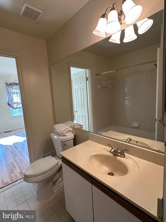 Building Photo - 4031 Forest Valley Rd