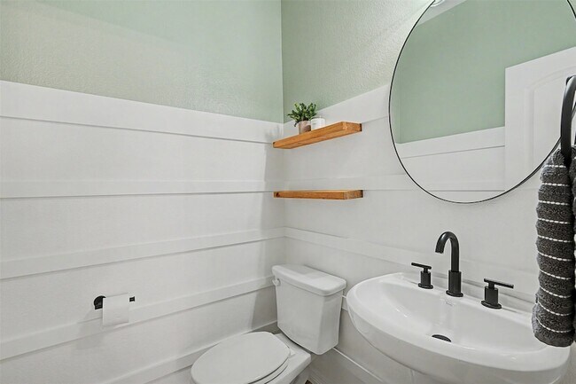 Building Photo - 2600 Brandi Ln