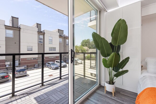 Building Photo - 12607 Larchmere Blvd