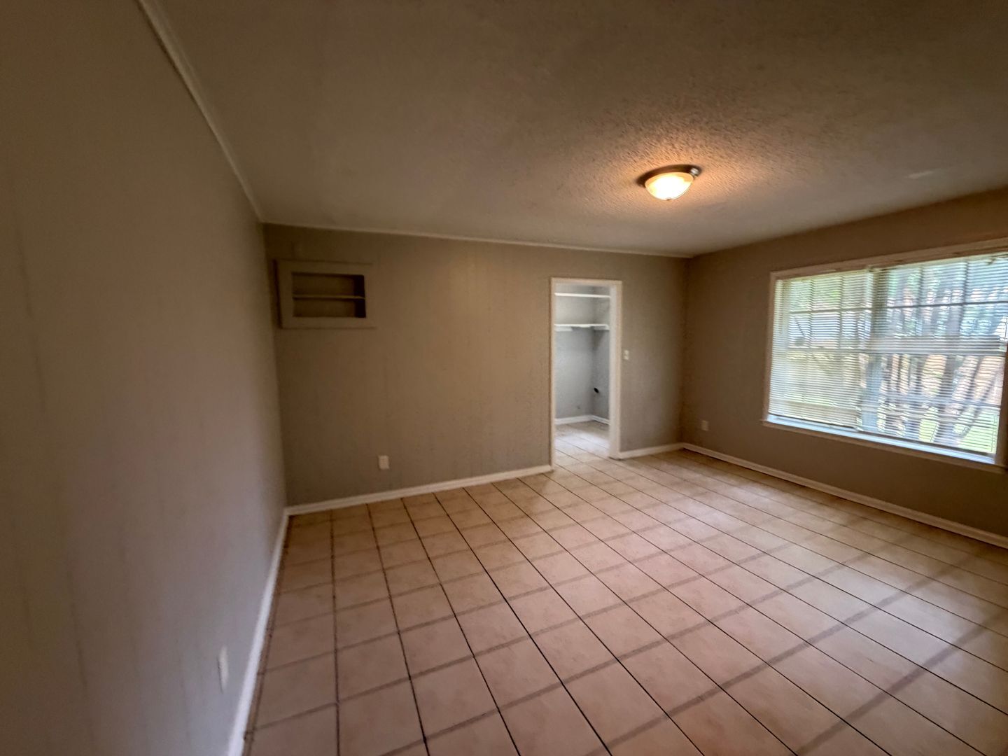 Building Photo - 5071 Gray Dr