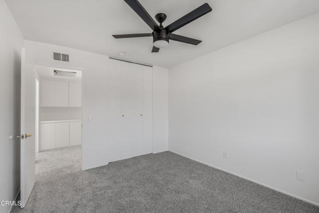 Building Photo - 327 Bethany St