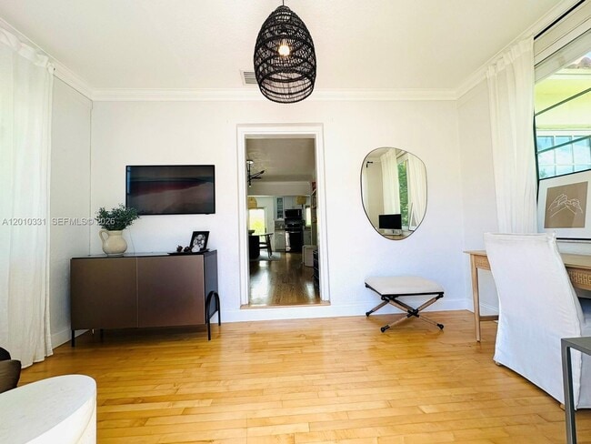 Building Photo - 11 Veragua Ave