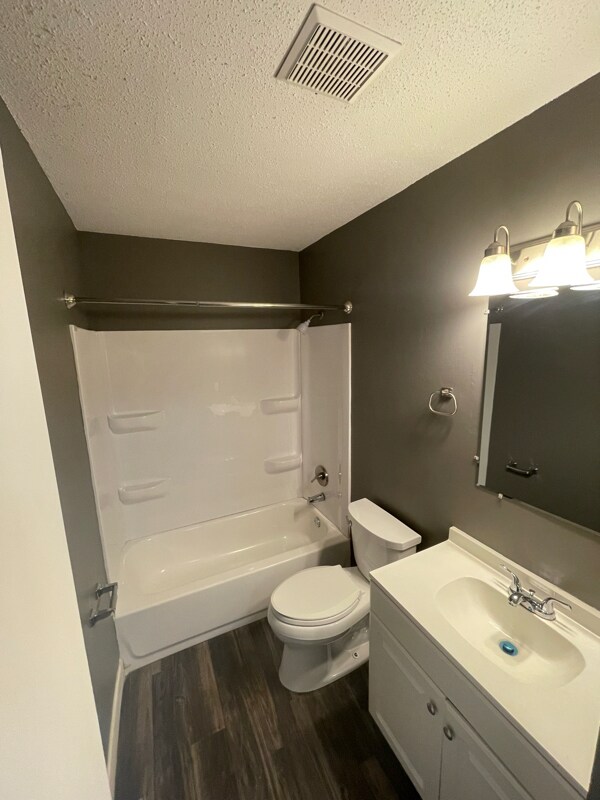 Building Photo - 3211 Schuetzen Ln