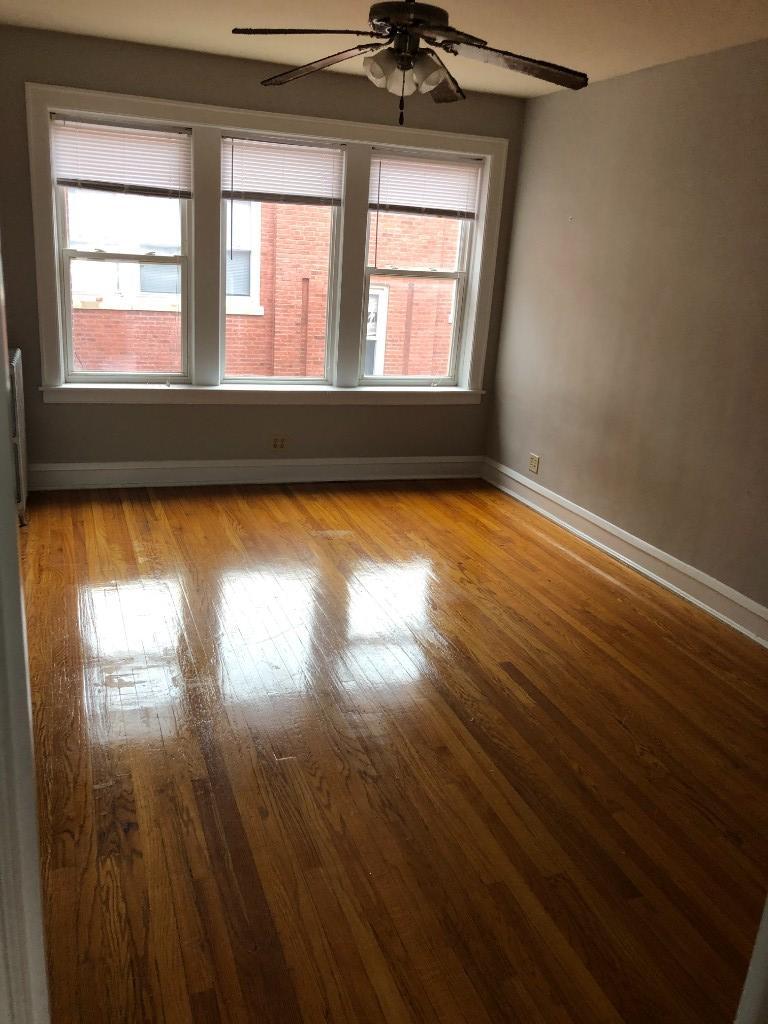 Building Photo - 3115-23 W Foster