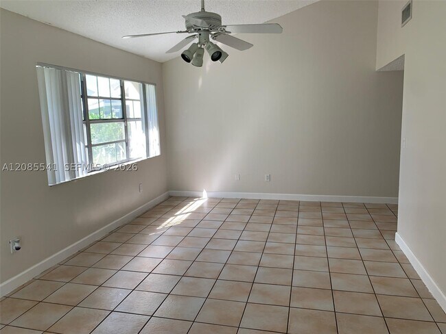 Building Photo - 1197 Egret Rd