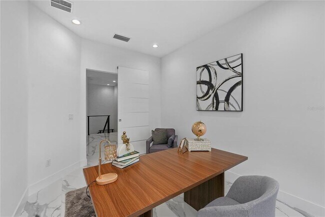 Building Photo - 7608 Antilla St