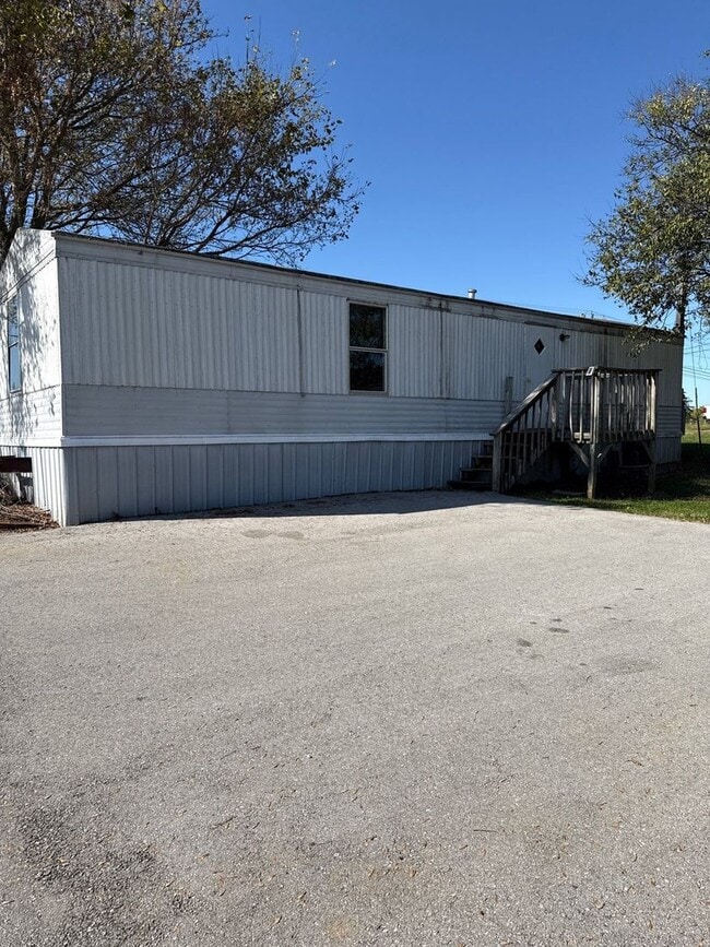 Building Photo - Peaceful 2-Bedroom Home with Scenic Views in Sparta