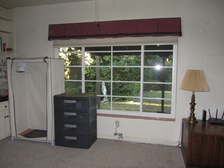 Building Photo - 1220 W Mendocino Ave