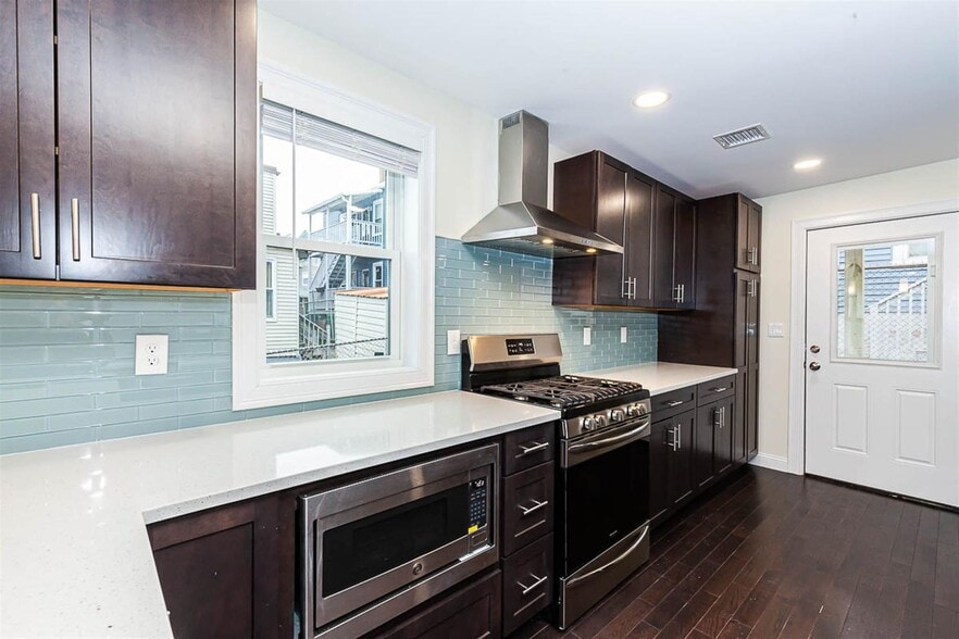 Building Photo - 29 Albion St