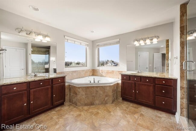 Building Photo - 101 Oakland Crest Dr