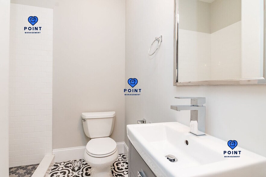 Building Photo - 244 Leyden St