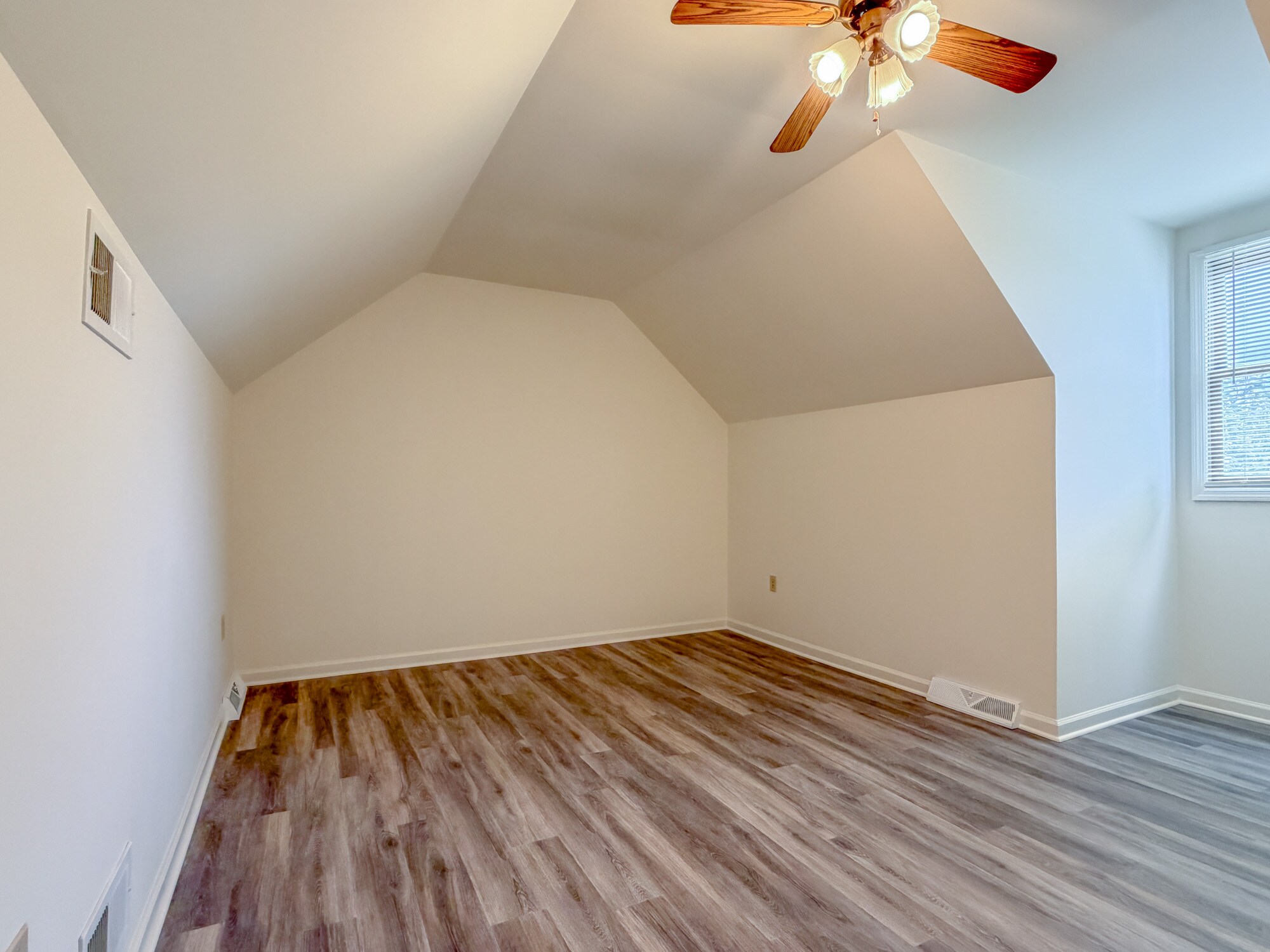 Building Photo - 28 Pheasant Ln