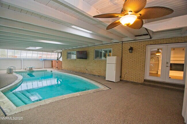 Building Photo - 601 Ivy St