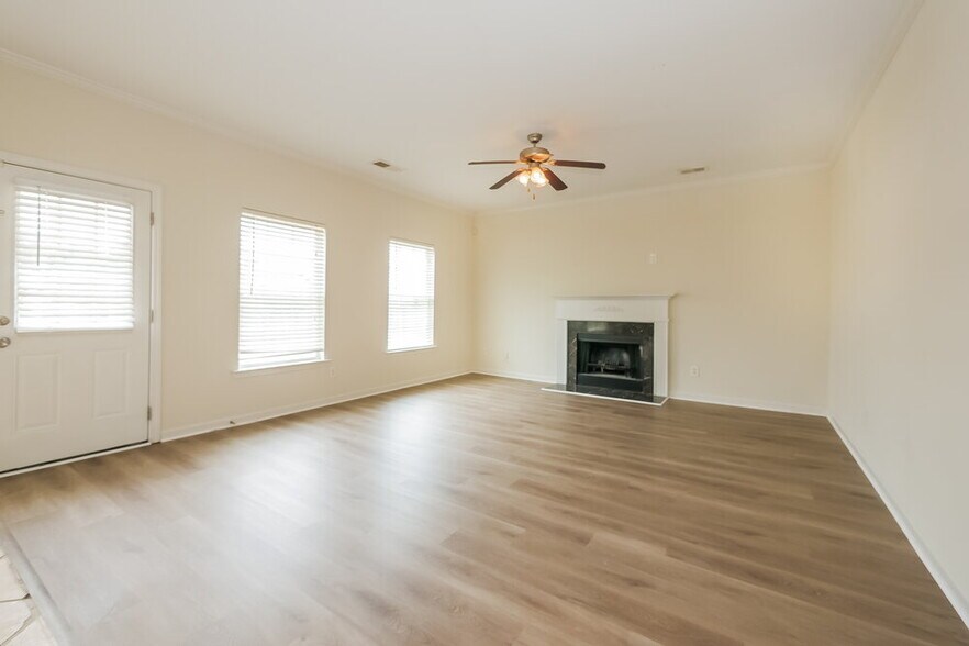 Building Photo - 1116 Corkscrew Way