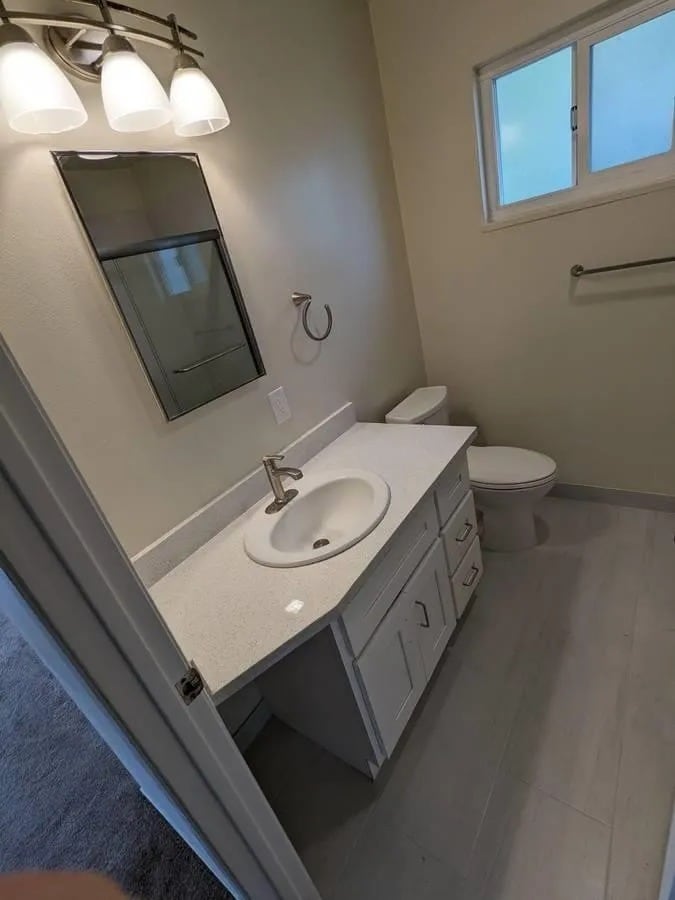 Building Photo - 1564 Hollenbeck Ave