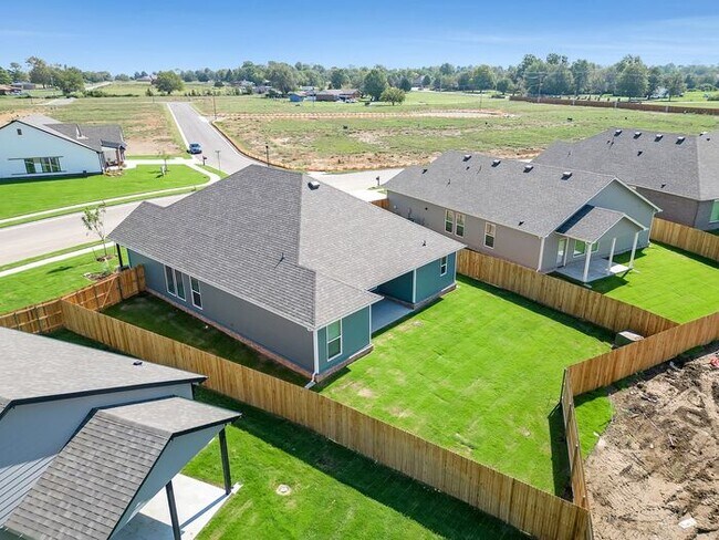 Building Photo - 4/2/2 Dream Home in Owasso!