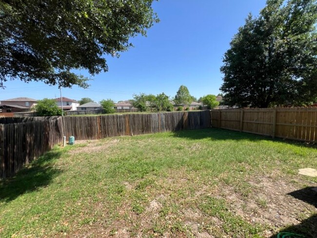 Building Photo - Great Far West San Antonio Area