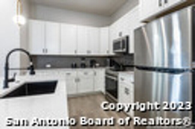 Building Photo - 343 Porter St